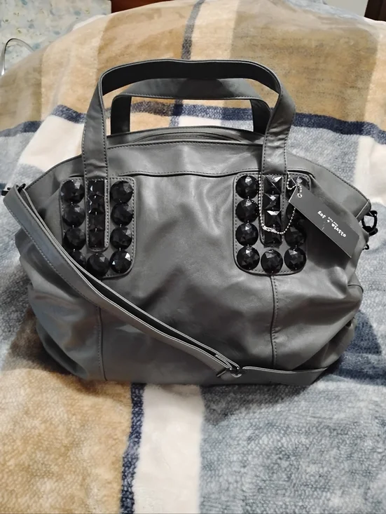 NWT💕OLIVIA & JOY New York! Gray Studded Large Tote Bag with Removable Strap - Picture 12 of 12
